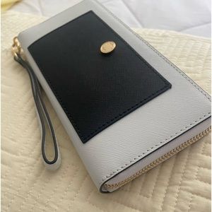 Michael Kors Wallet/wristlet with tags